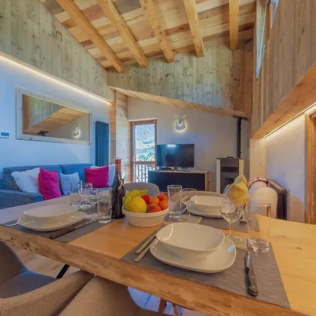 Luxury New Renovation Mont Blanc Views *